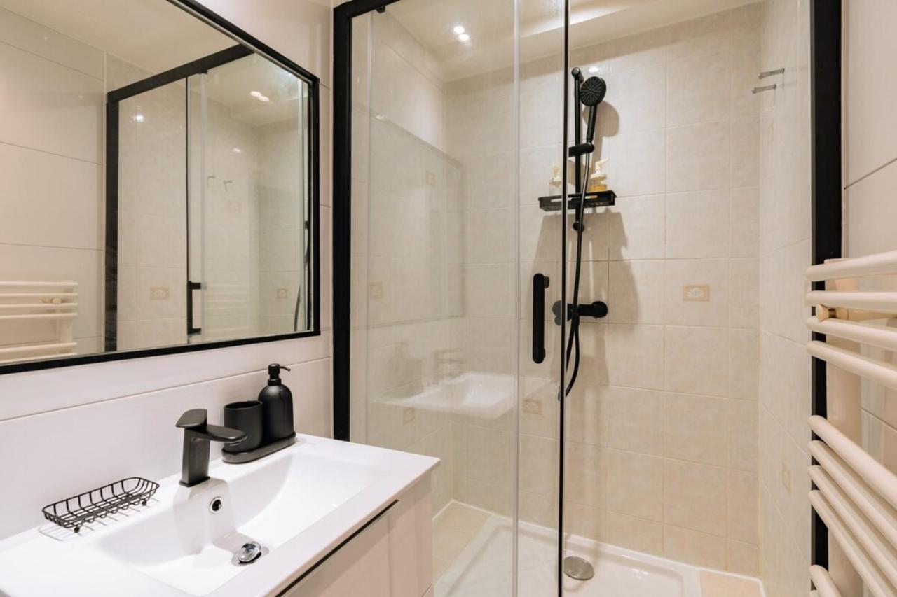 Chic & Stylish 1Bd Apart Louvre-Rivoli! Apartment Париж Екстериор снимка